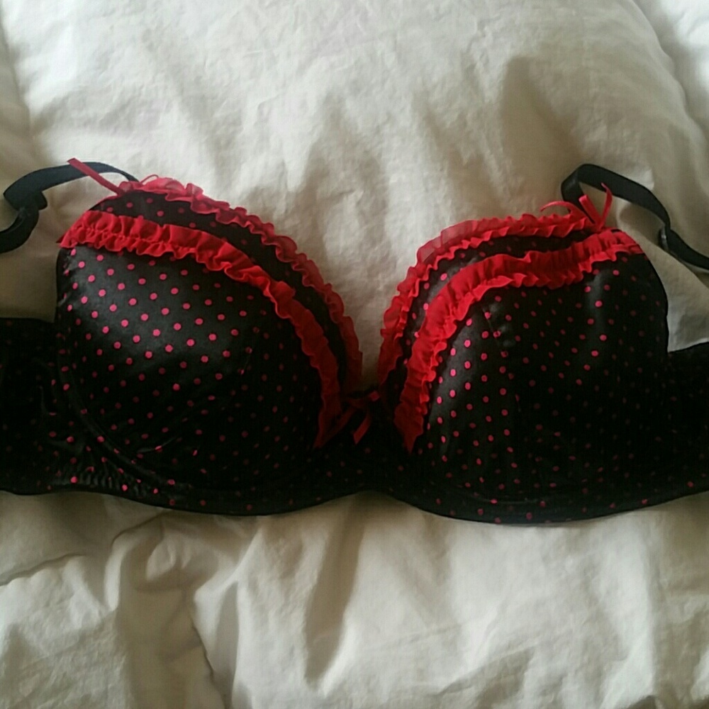 Sexyyyyy brand new bra!!